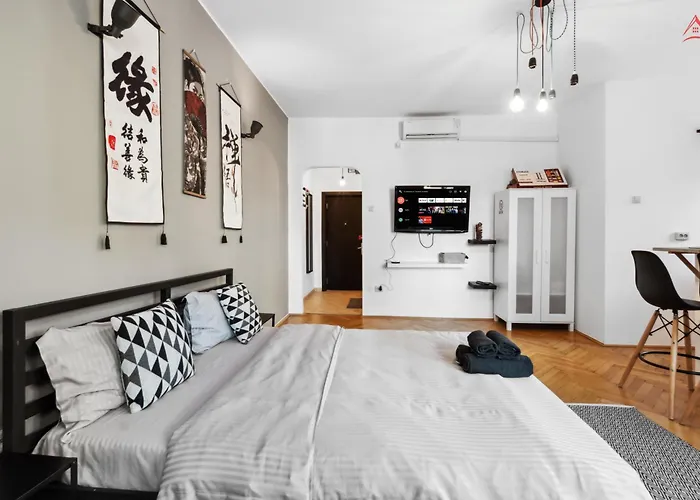 Old Town Center 23a شقة